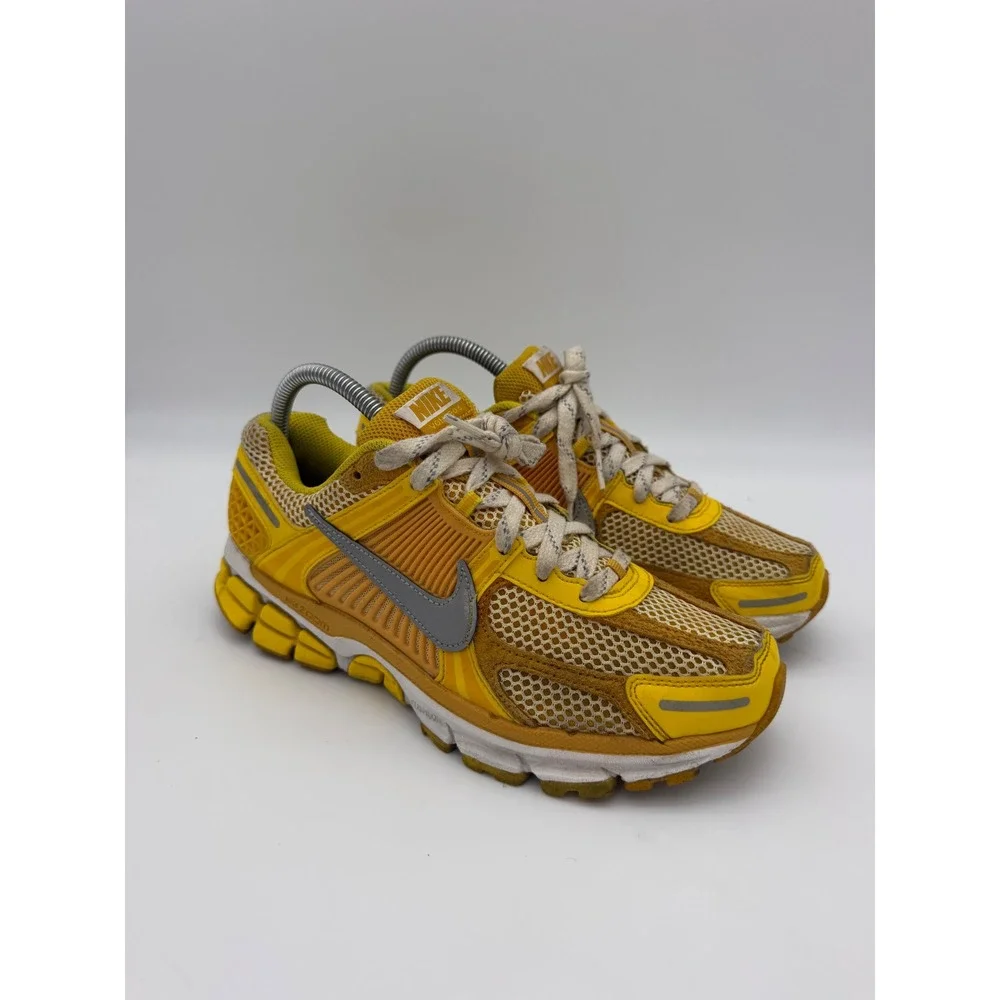 Nike Zoom Vomero 5 Yellow Ochre Silver Mens 5 Women 6.5 FJ4453-765 Running Shoes